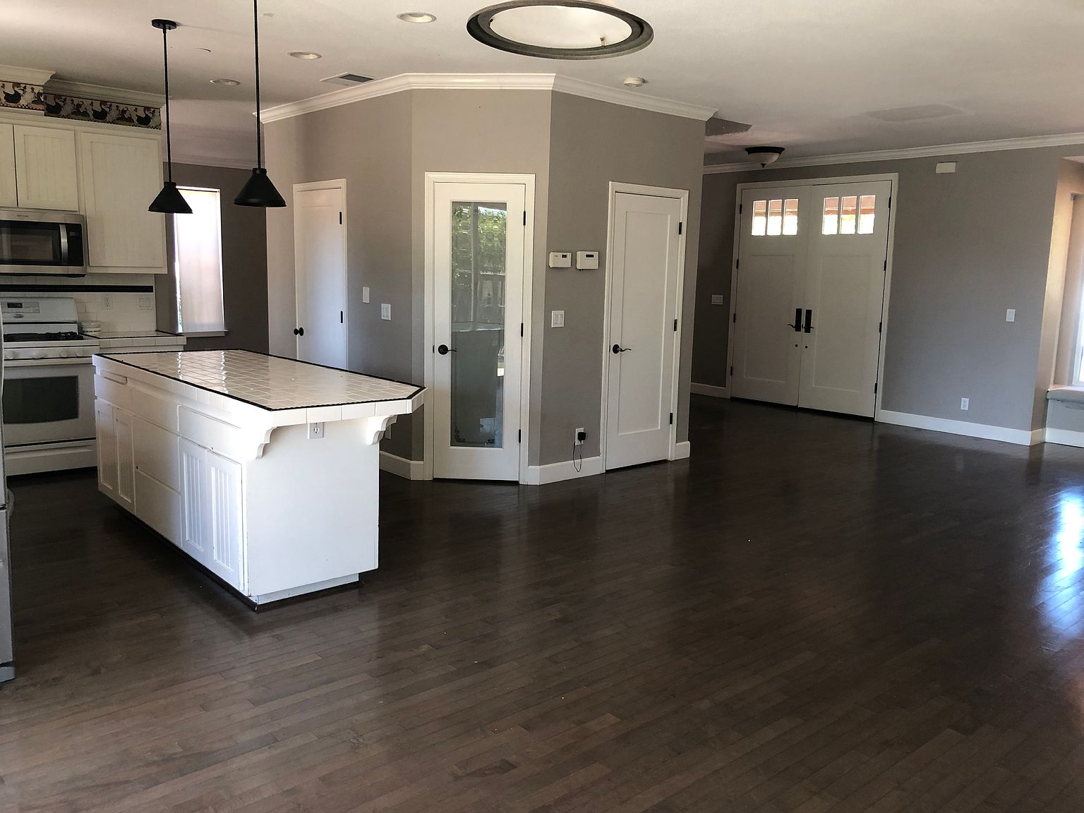 301 Sunrise Dr photo 5