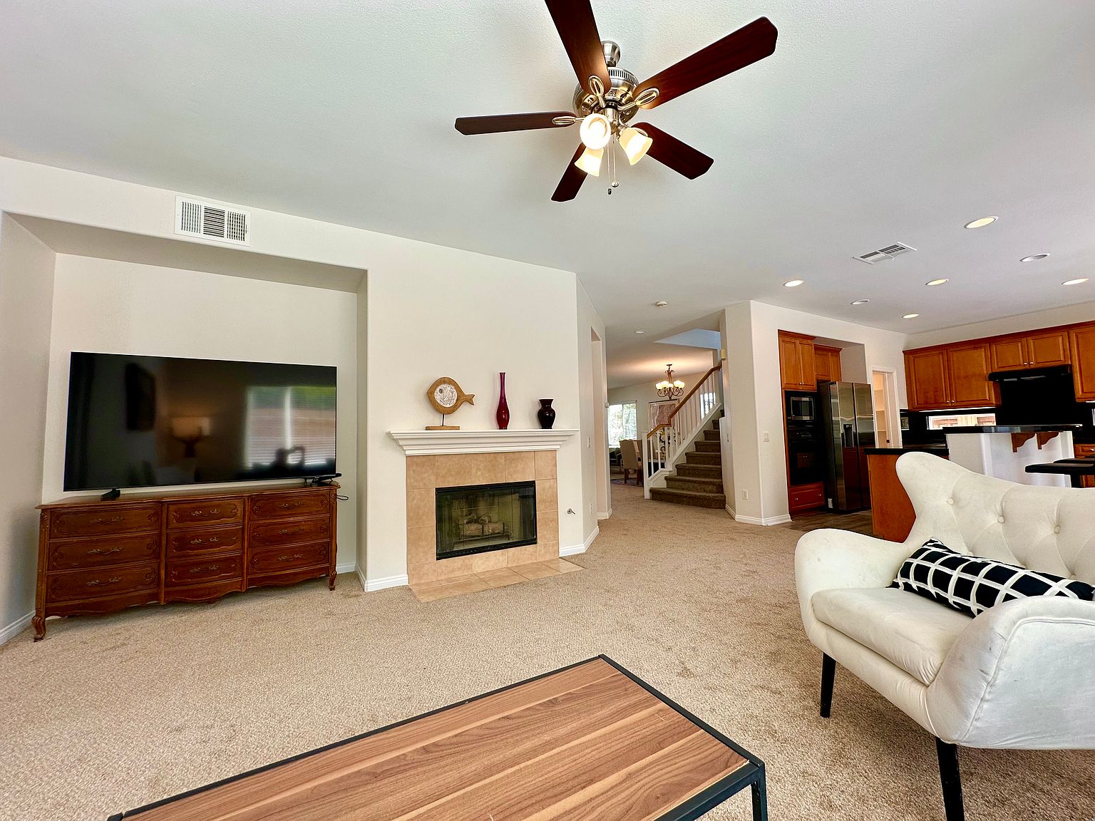 35213 Nightingale St photo 5