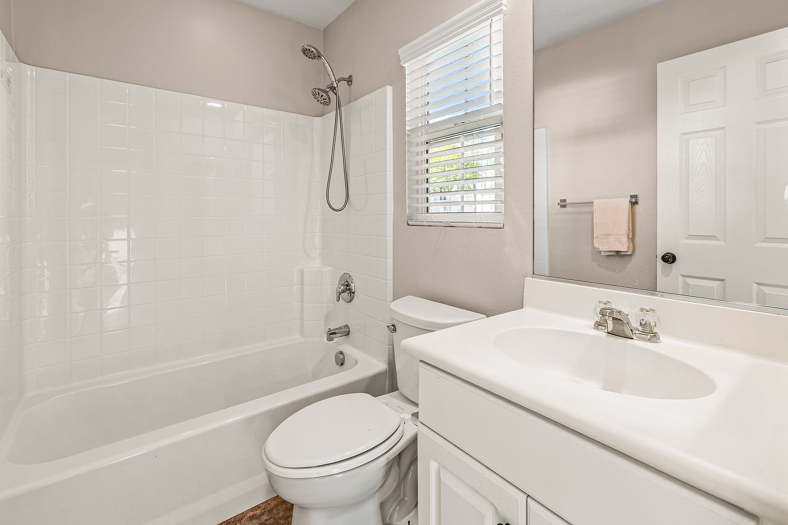 33760 Willow Haven Ln photo 3