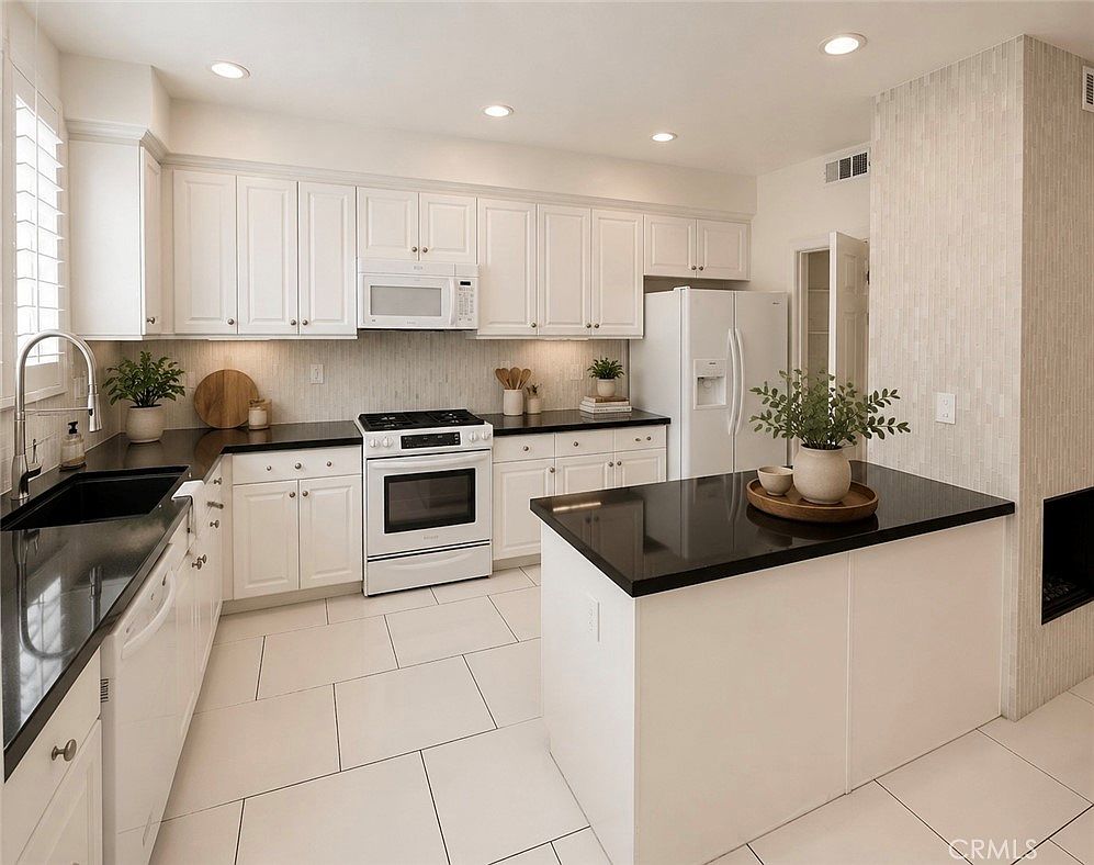33720 Willow Haven Ln photo 3