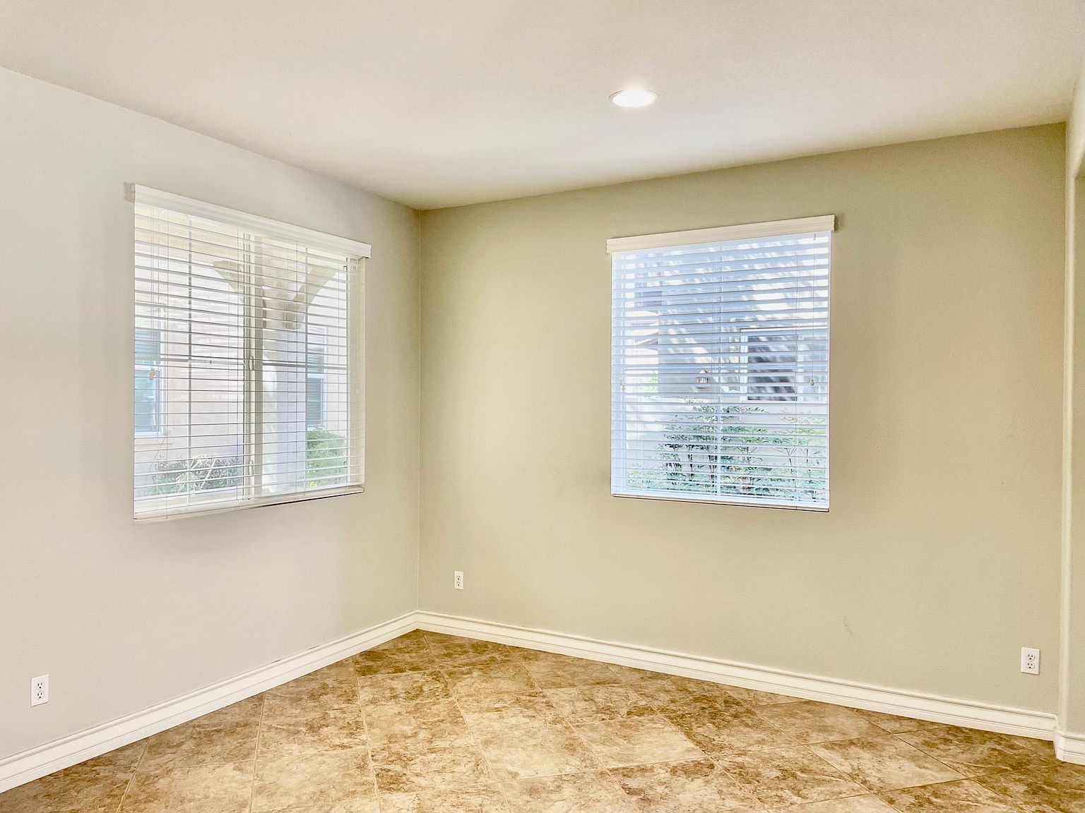 37136 Galileo Ln photo 4