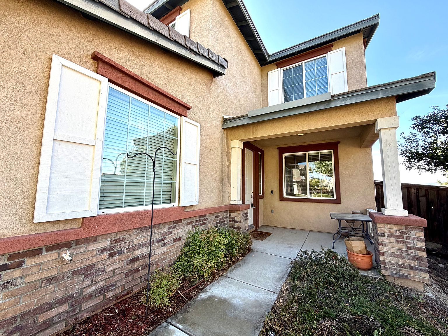 40220 Emily Pl photo 3