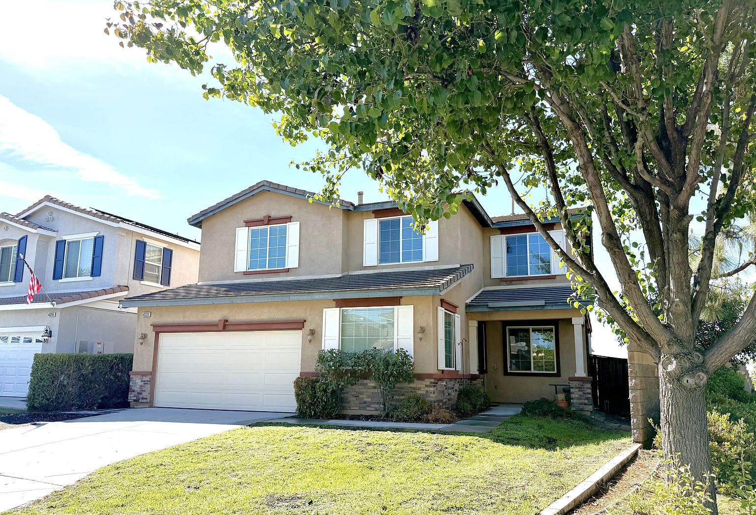40220 Emily Pl photo 2