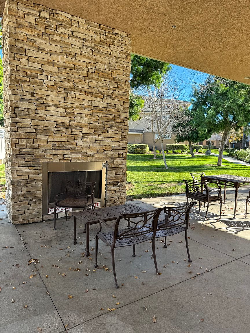 31397 Taylor Ln photo 2