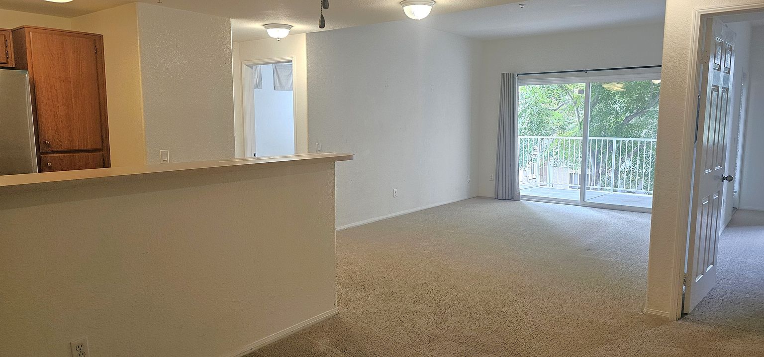 31359 Taylor Ln photo 2