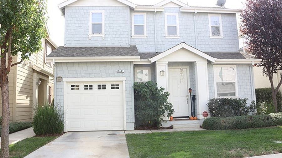 7861 Dickens Way photo 2