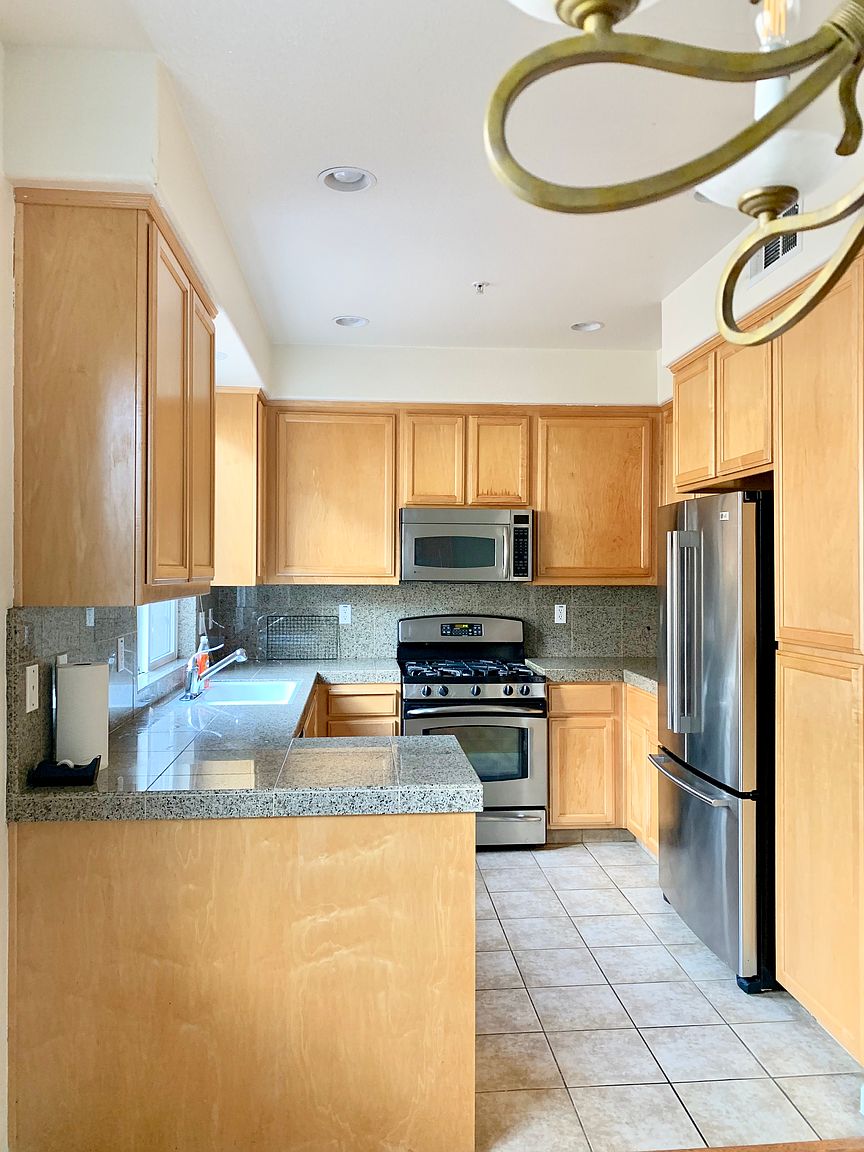 1817 Garzoni Pl photo 5