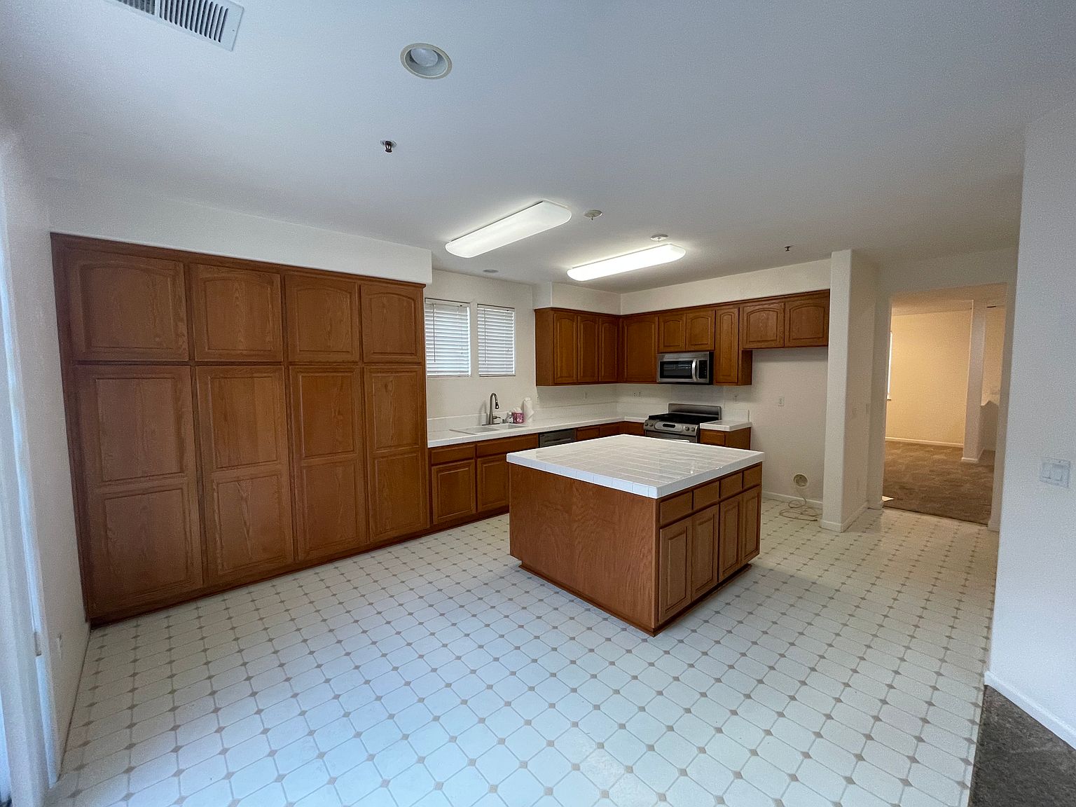 1248 El Mar Ct photo 2