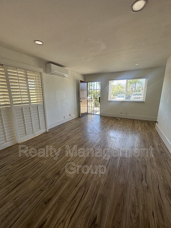 3783 36th St photo 5