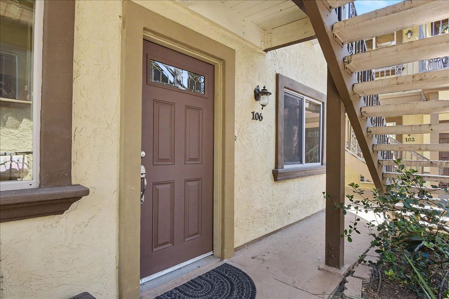 2728 B St photo 2