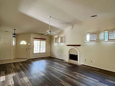 153 Las Flores Dr photo 2
