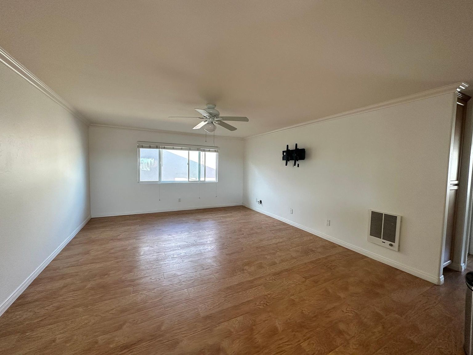 3993 Jewell St photo 5