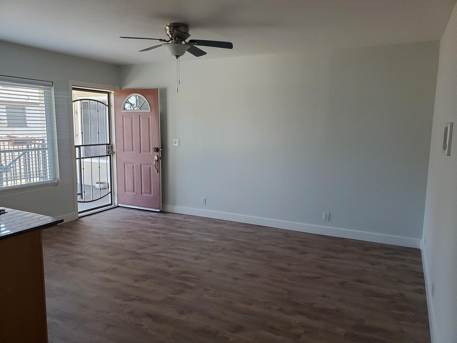 4387 Illinois St photo 2