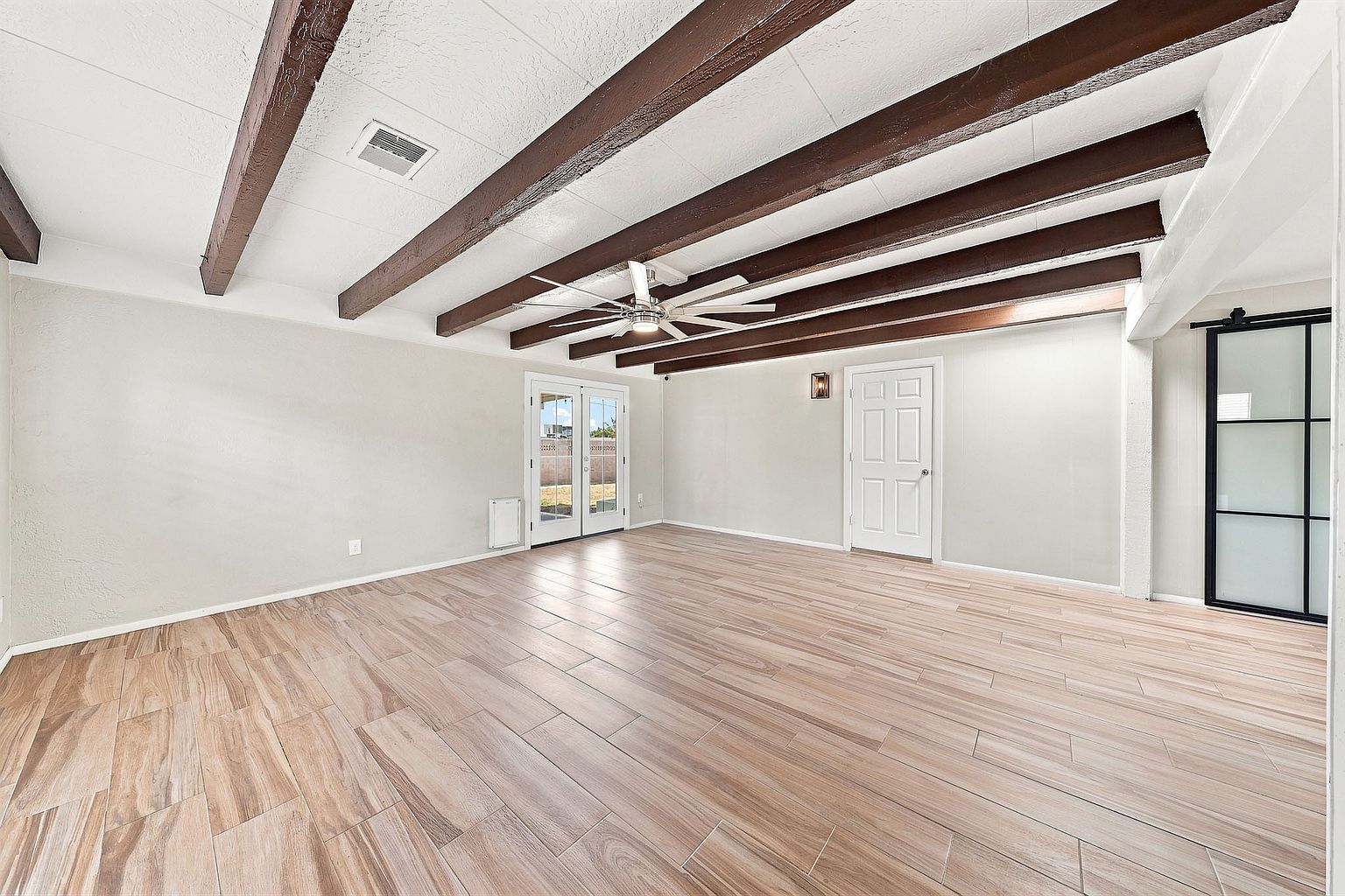 1329 E Lawrence Ln photo 5