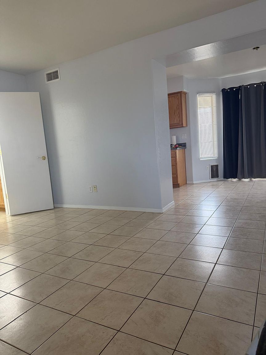 15914 S Yava Rd photo 2