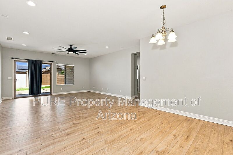536 E Yellow Wood Ave photo 5