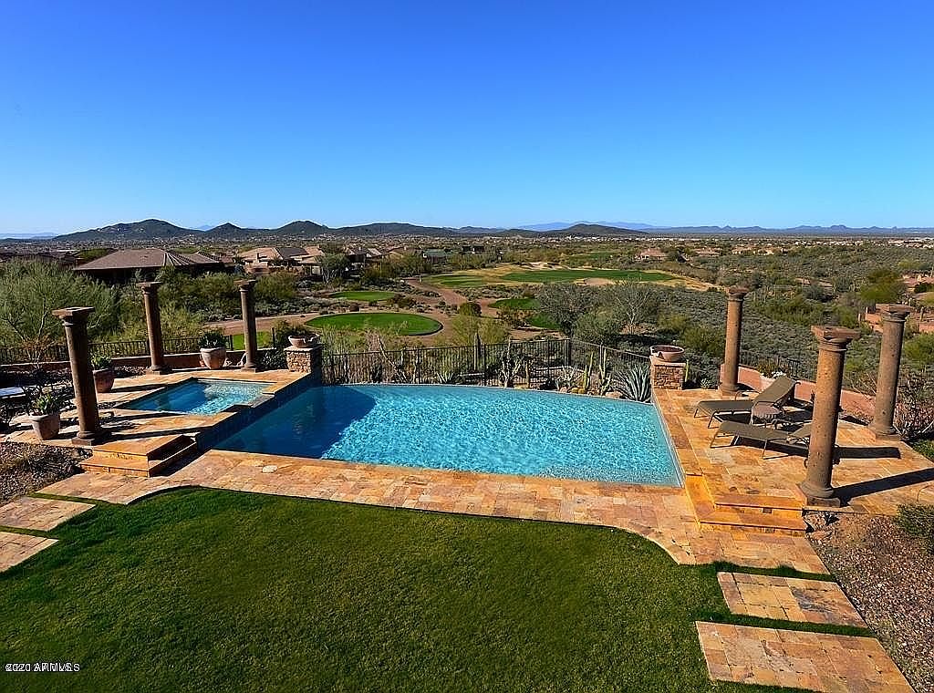 2623 W Pumpkin Ridge Dr photo 4
