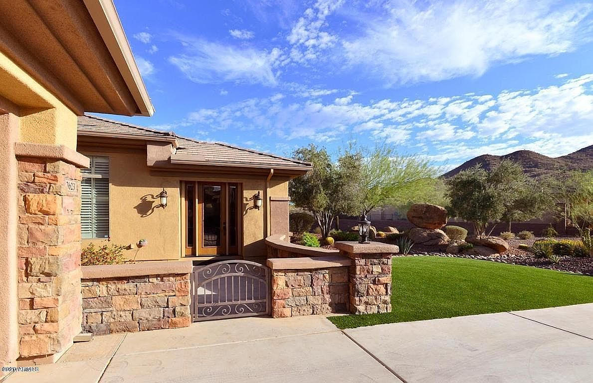 2623 W Pumpkin Ridge Dr photo 5
