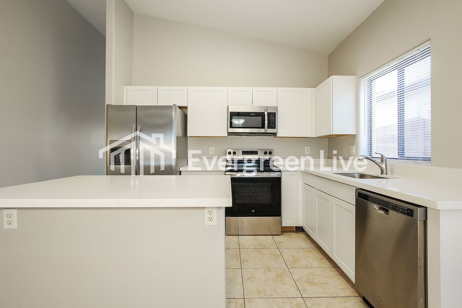 6038 N 68th Dr photo 4