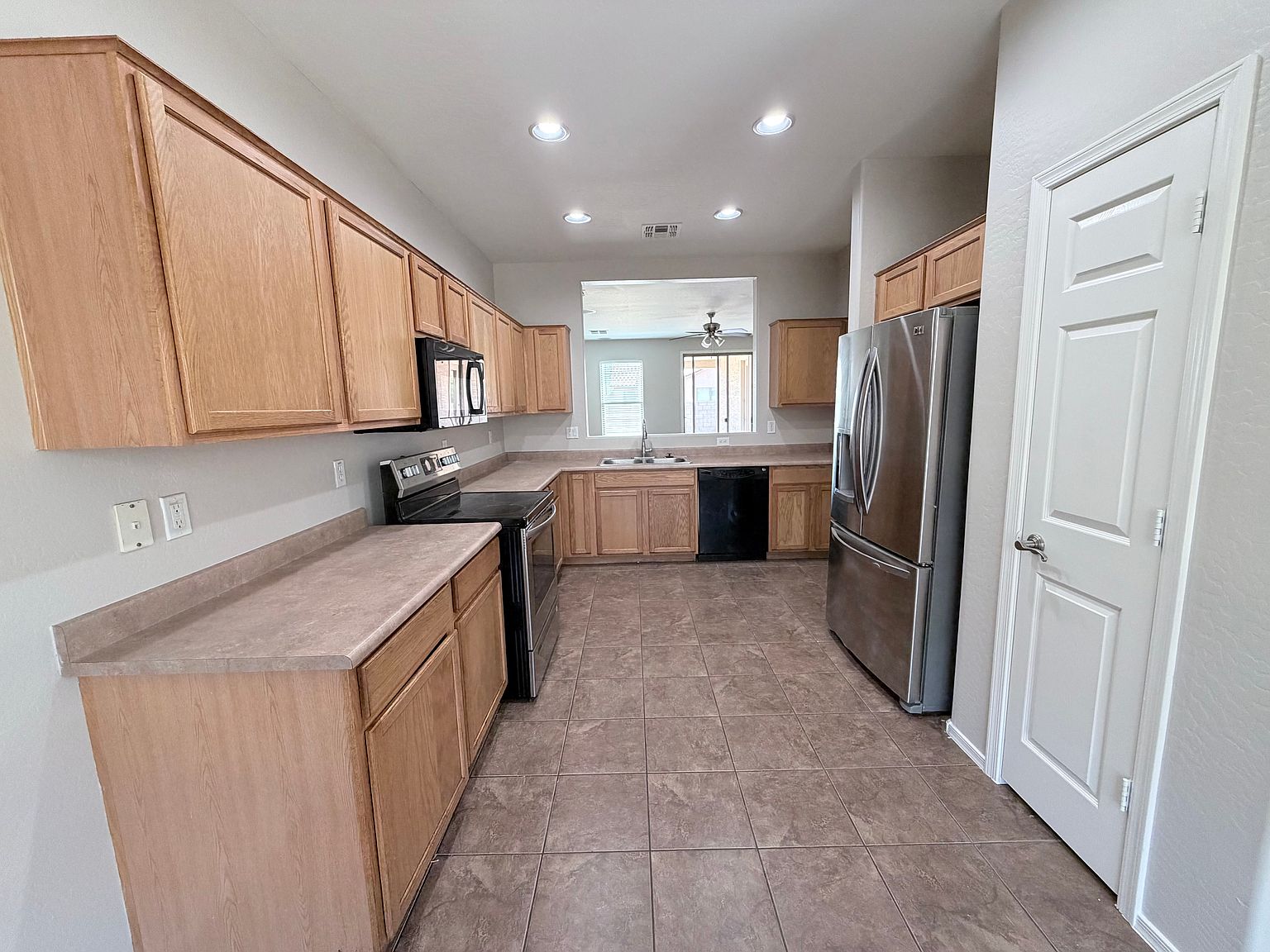 4307 W T Ryan Ln photo 4