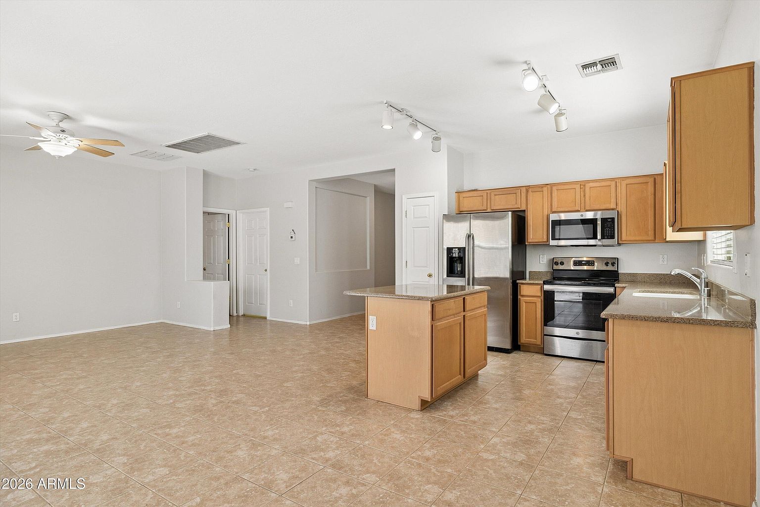 4323 W T Ryan Ln photo 2