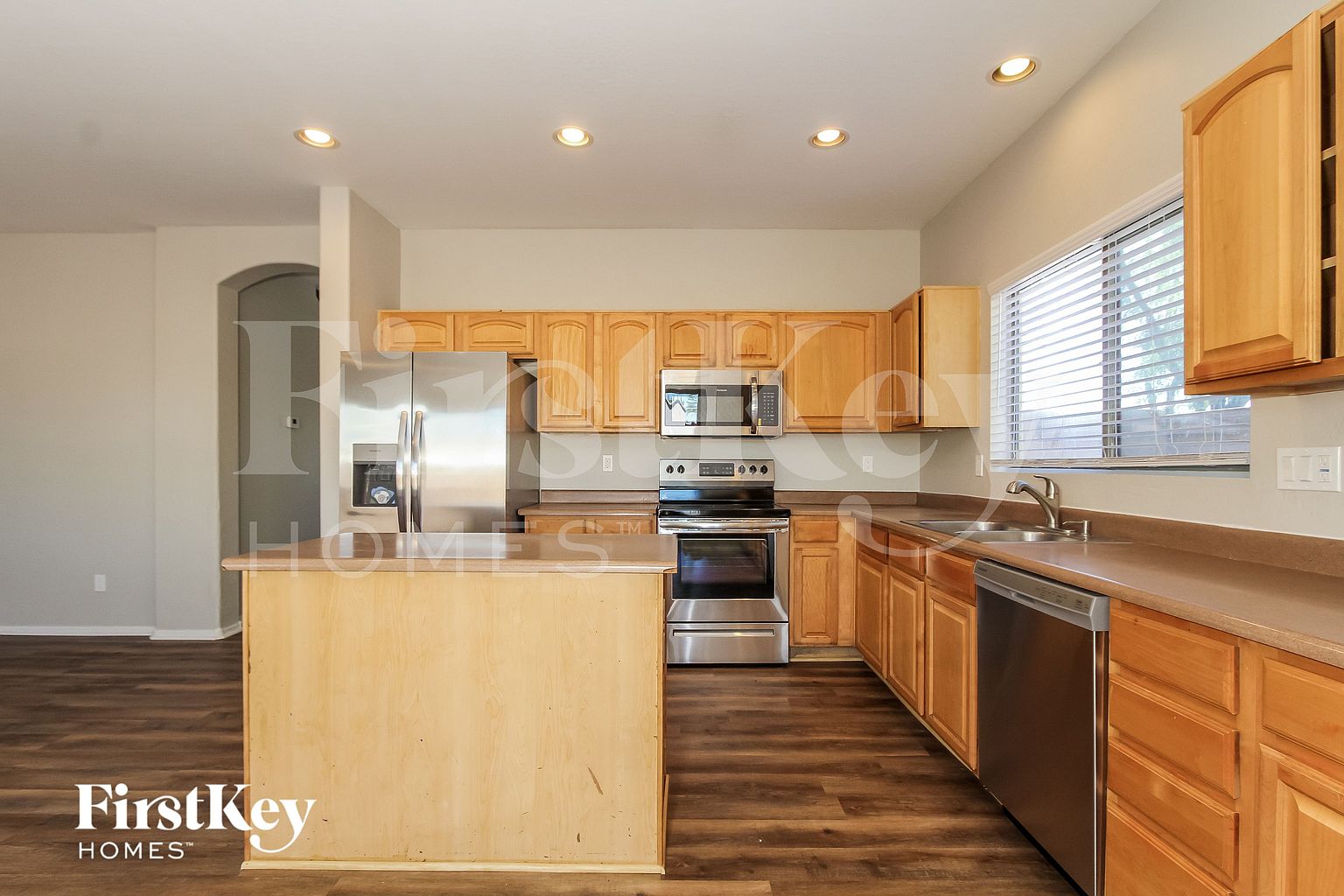 6724 S 49th Dr Phoenix, AZ 85339 photo 5