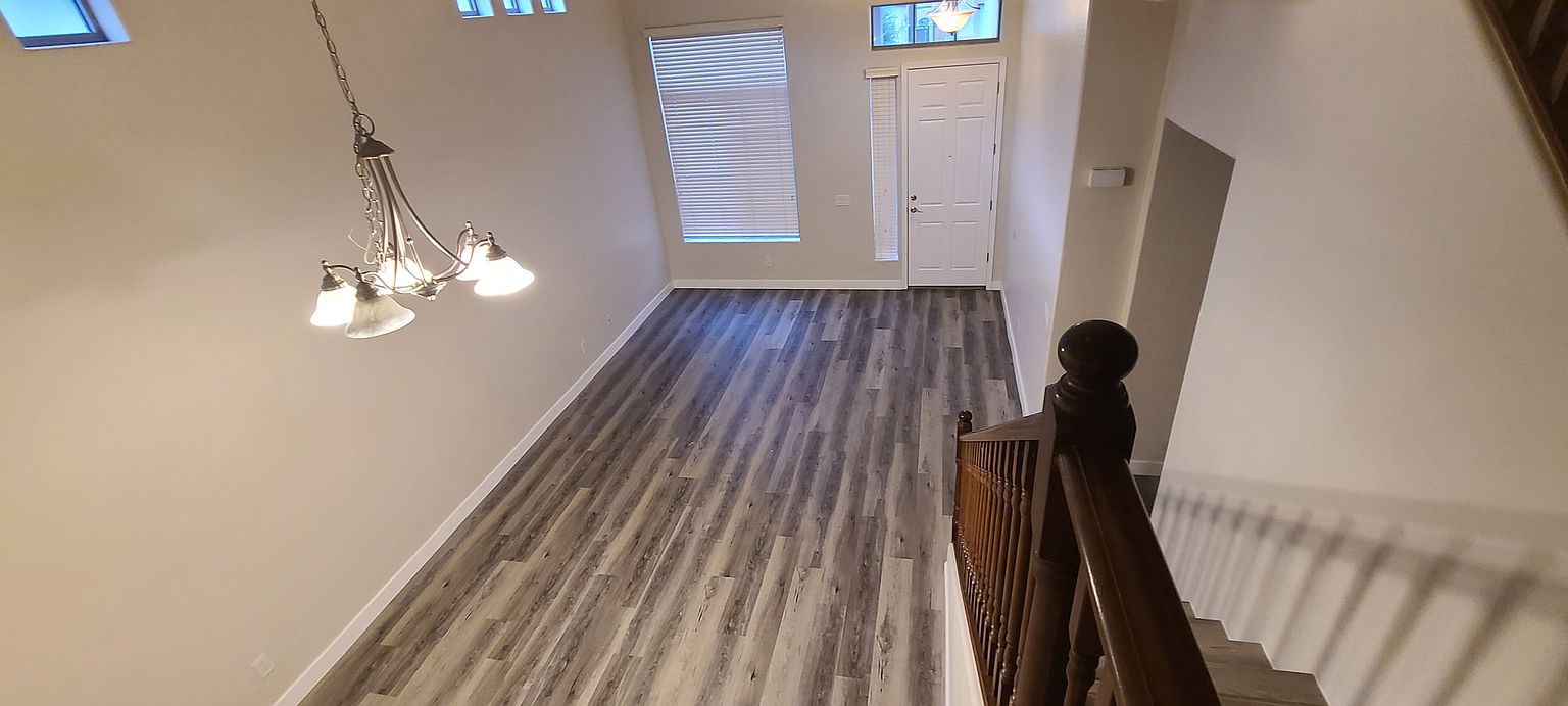 515 W Julie Dr photo 4