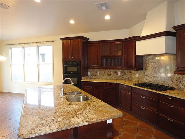 3075 S Ashley Dr photo 4