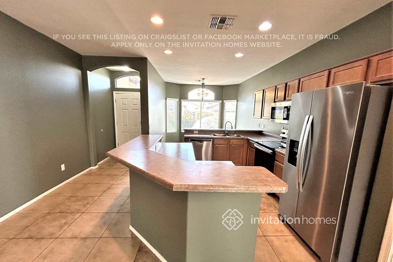 14611 W Acapulco Ln Surprise, AZ 85379 photo 4