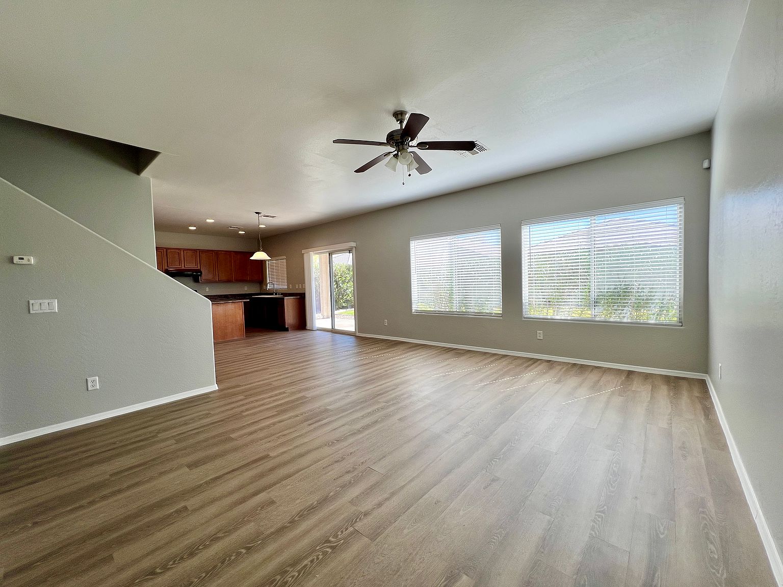 11613 W Jackson St photo 3