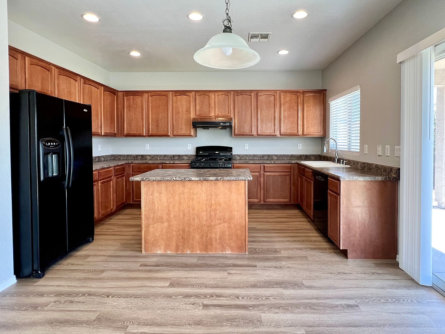11613 W Jackson St photo 5