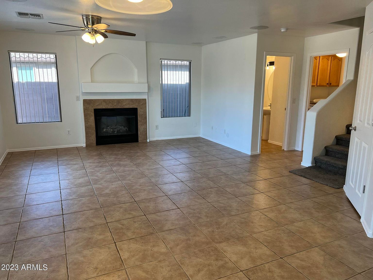 11366 W Buchanan St photo 4