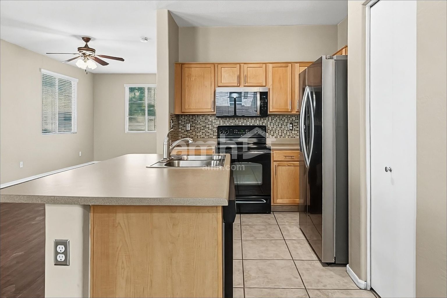 5332 W Jones Ave photo 5
