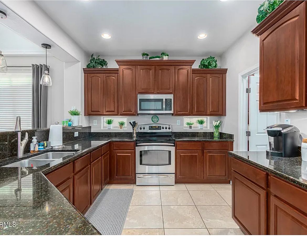 6771 W Miner Trail Peoria, AZ 85383 photo 5