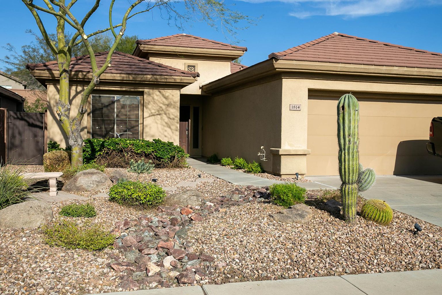 1814 W Eastman Dr photo 2