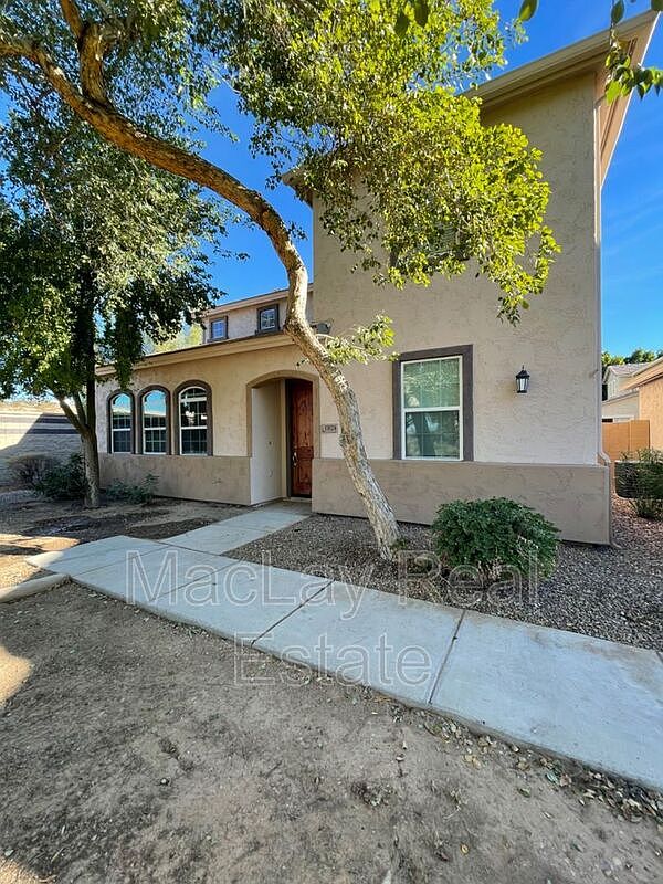 10024 E Isleta Ave photo 3