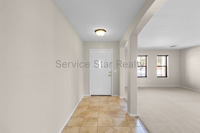14237 W Aster Dr photo 4