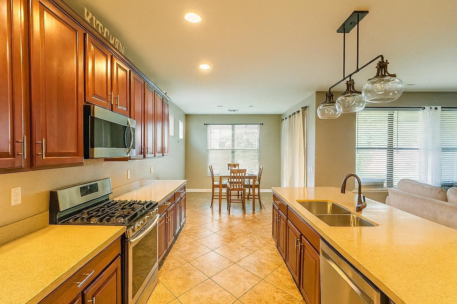 15697 W Westview Dr Goodyear, AZ 85395 photo 4