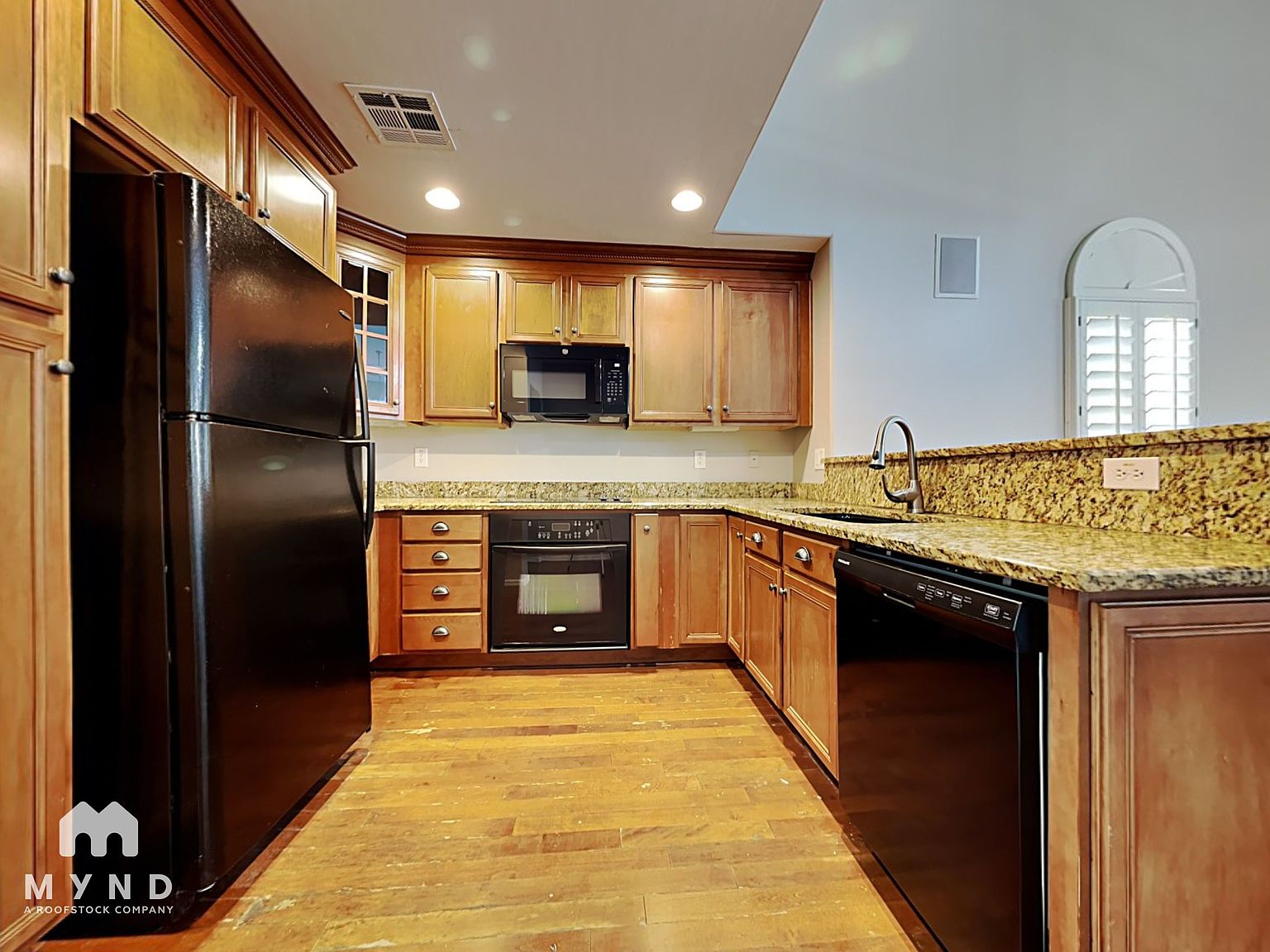 5733 S 21st Pl Phoenix, AZ 85040 photo 4