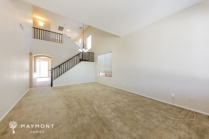 7413 W Gary Way photo 5