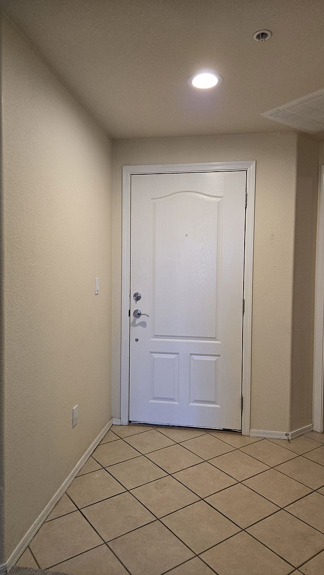 295 N Rural Rd Chandler, AZ 85226 photo 3