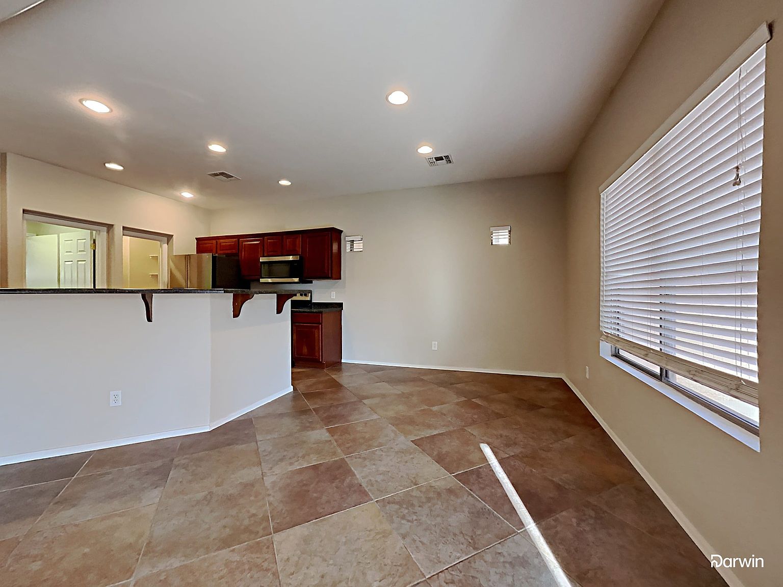 17573 W Lundberg St photo 3