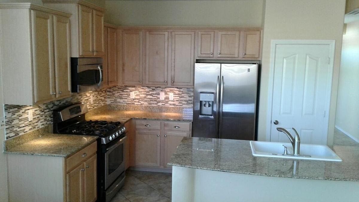 21150 W Elm Way photo 5
