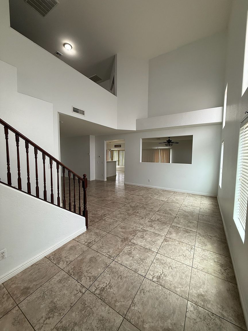 10246 W Luxton Ln photo 2