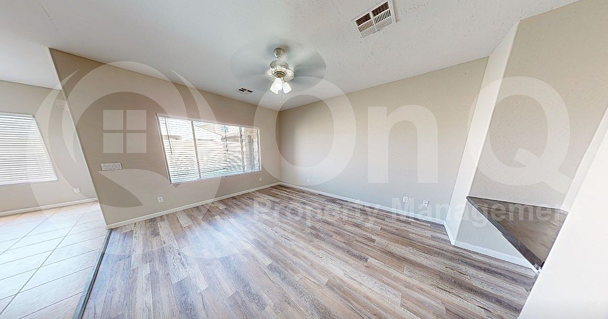 10038 W Levi Dr photo 2