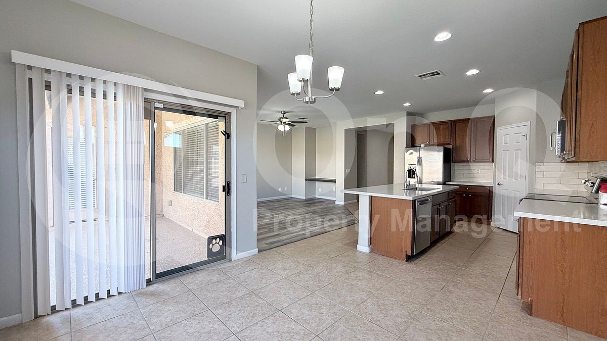 10038 W Levi Dr photo 5