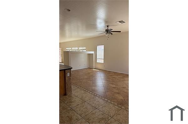 10135 W Parkway Dr photo 4