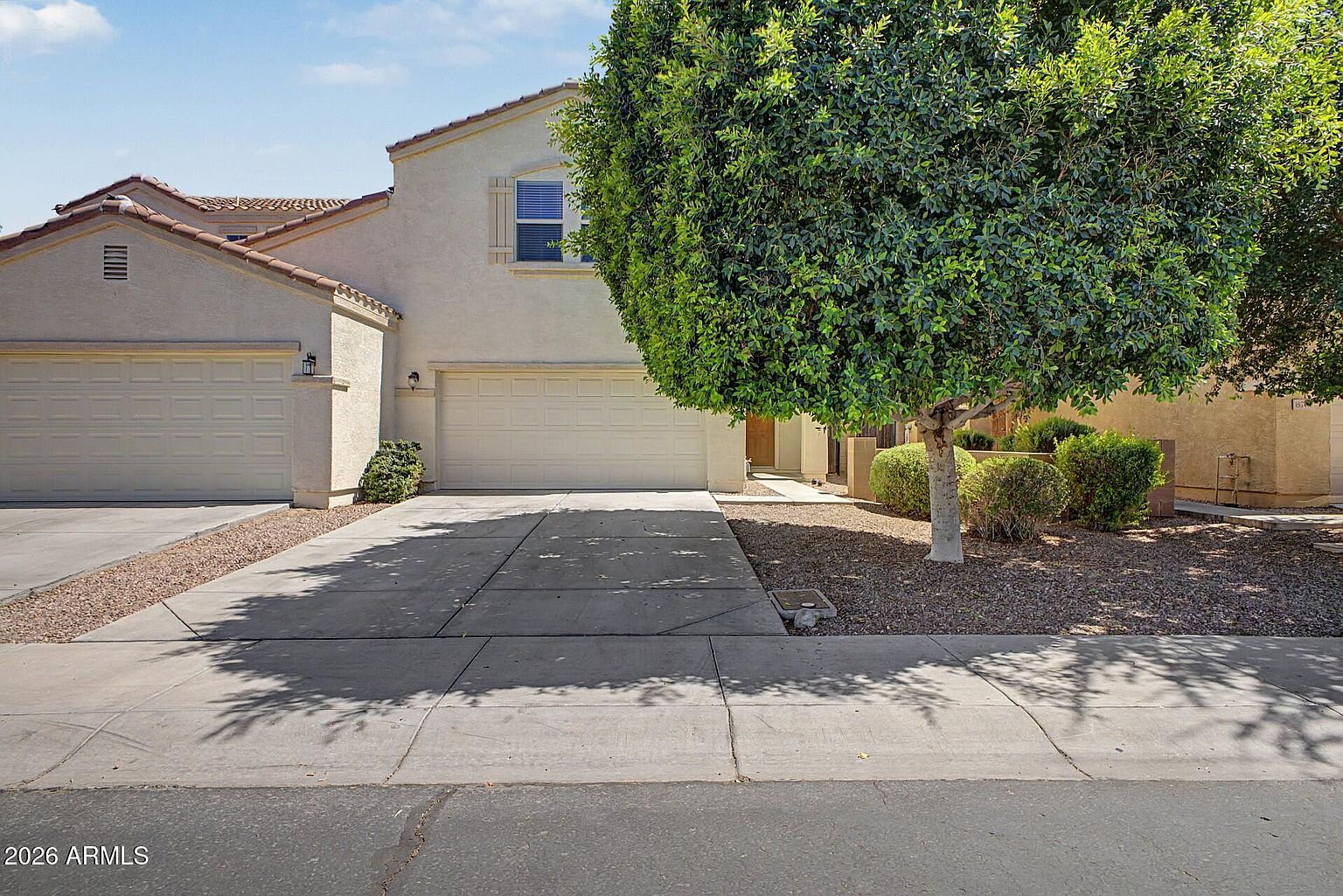 8777 W Dahlia Dr Peoria, AZ 85381 photo 3