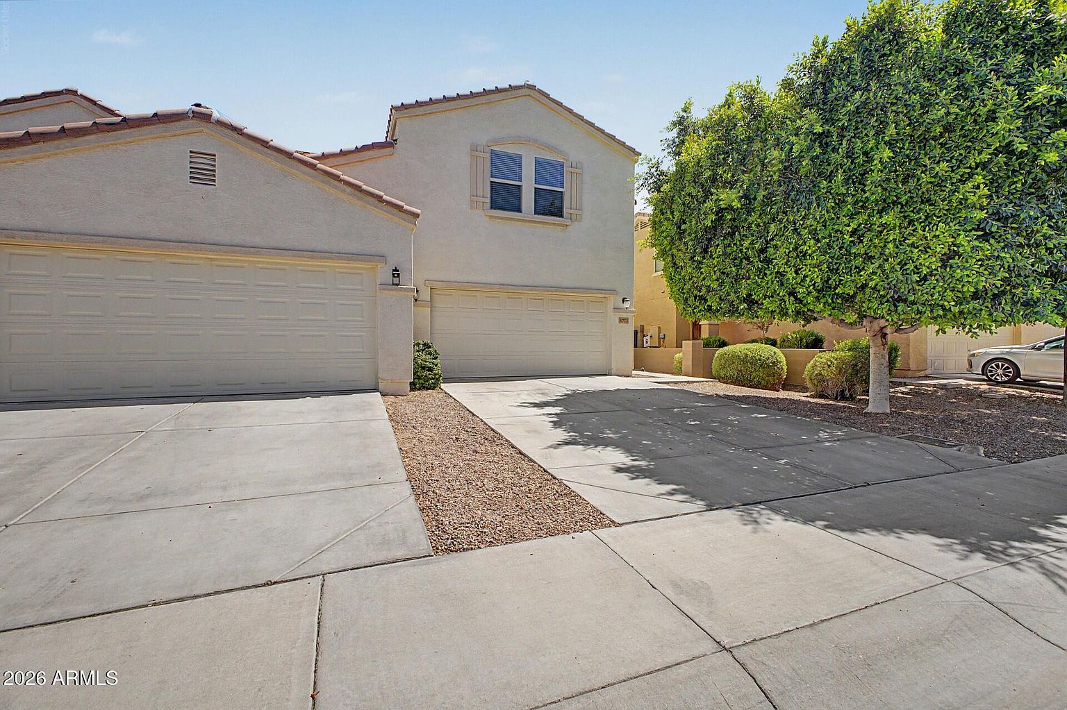 8777 W Dahlia Dr Peoria, AZ 85381 photo 2