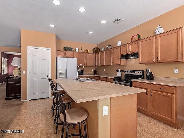 2310 W Spur Dr Phoenix, AZ 85085 photo 4